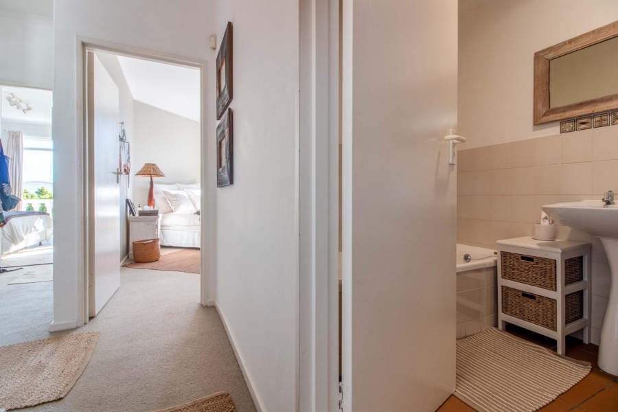 To Let 2 Bedroom Property for Rent in Devils Peak Western Cape